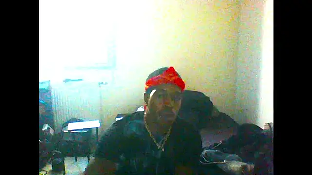Snapshot of POPAYE972 chatting on July 2026 04:39:33 PM POPAYE972 online show from July 2026 04:39:33 PM