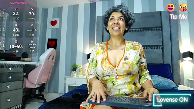 Snapshot of Julianewell chatting on February 2025 06:46:01 PM Julianewell online show from February 2025 06:46:01 PM
