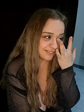 cansuozell online show from October 2025 08:03:02 PM