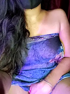 Snapshot of SexyAndHottie chatting on March 2025 06:43:01 PM SexyAndHottie online show from March 2025 06:43:01 PM