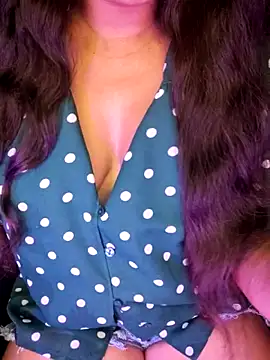 Snapshot of SexyAndHottie chatting on September 2025 02:44:02 PM SexyAndHottie online show from September 2025 02:44:02 PM