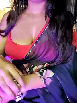 Snapshot of SexyAndHottie chatting on October 2025 01:37:02 AM SexyAndHottie online show from October 2025 01:37:02 AM