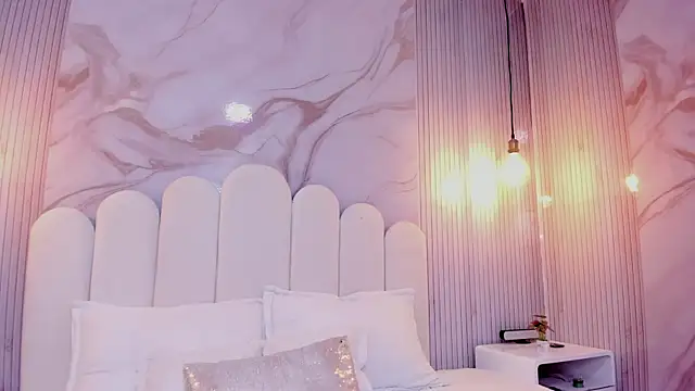 Snapshot of Carohorny4u chatting on November 2025 12:39:02 PM Carohorny4u online show from November 2025 12:39:02 PM