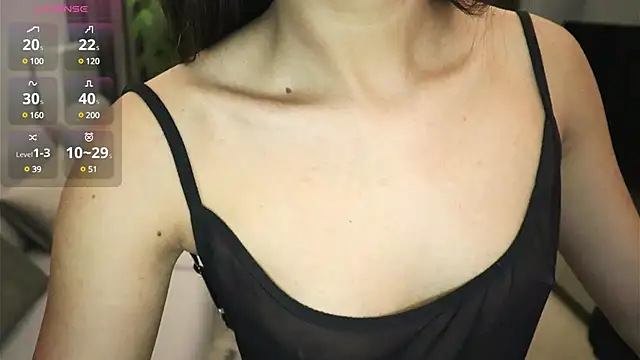 Snapshot of IrisNoire chatting on December 2024 09:05:02 PM IrisNoire online show from December 2024 09:05:02 PM