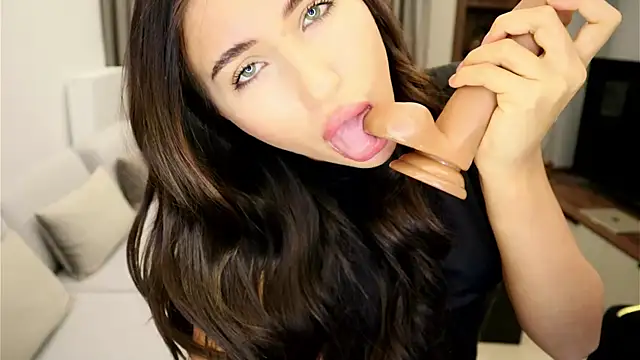 Snapshot of IrisNoire chatting on February 2025 11:30:01 PM IrisNoire online show from February 2025 11:30:01 PM