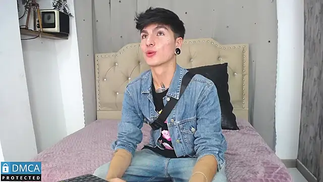 CataFox  online show from March 2025 01:16:01 AM