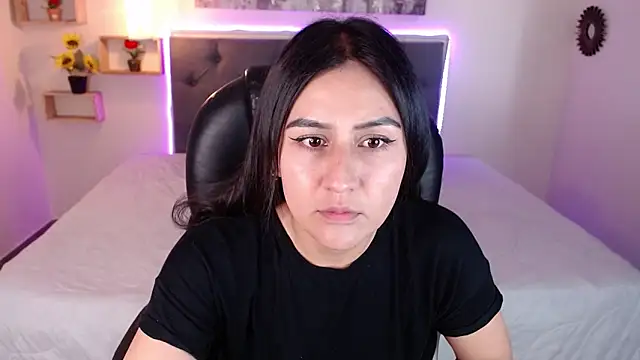 Snapshot of mia_aira chatting on December 2024 08:32:01 PM mia aira online show from December 2024 08:32:01 PM