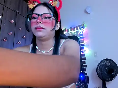Snapshot of _ALLYSON18_ chatting on December 2024 11:26:01 AM ALLYSON18 online show from December 2024 11:26:01 AM