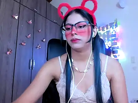 Snapshot of _ALLYSON18_ chatting on January 2025 11:36:02 AM ALLYSON18 online show from January 2025 11:36:02 AM