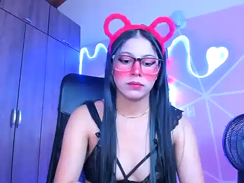 Snapshot of _ALLYSON18_ chatting on February 2025 02:21:01 PM ALLYSON18 online show from February 2025 02:21:01 PM