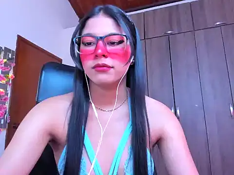Snapshot of _ALLYSON18_ chatting on September 2025 11:32:01 AM ALLYSON18 online show from September 2025 11:32:01 AM