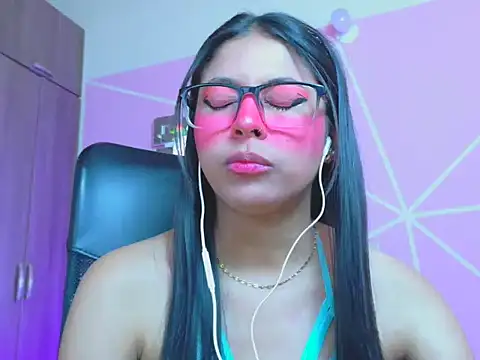  ALLYSON18  online show from May 2026 02:45:01 PM