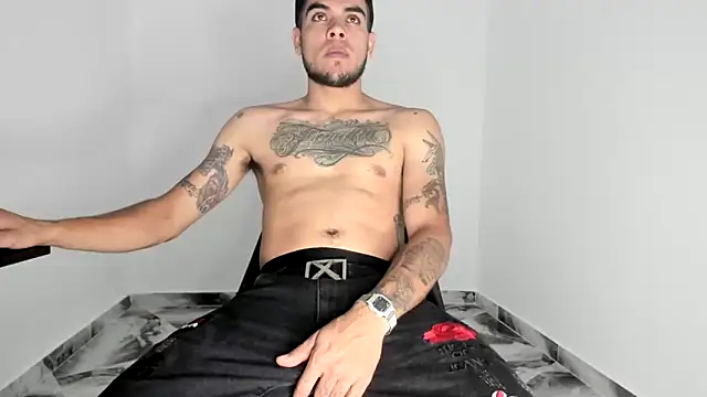 mikee scooth online show from November 2025 06:52:01 PM