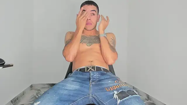 Snapshot of mikee_scooth chatting on January 2026 08:14:02 PM mikee scooth online show from January 2026 08:14:02 PM