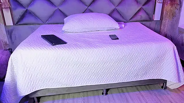 Snapshot of ammy_durand chatting on February 2025 03:11:02 AM ammy durand online show from February 2025 03:11:02 AM