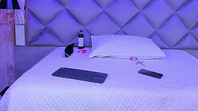 Snapshot of ammy_durand chatting on February 2025 03:04:02 AM ammy durand online show from February 2025 03:04:02 AM