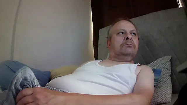 Snapshot of amylrmm1903 chatting on July 2026 12:12:01 PM amylrmm1903 online show from July 2026 12:12:01 PM