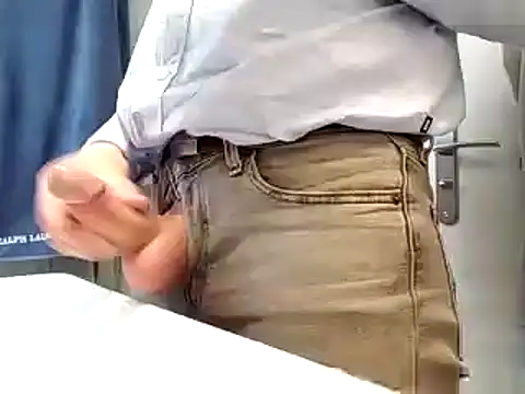 Snapshot of Veinedur chatting on November 2025 10:06:01 AM Veinedur online show from November 2025 10:06:01 AM