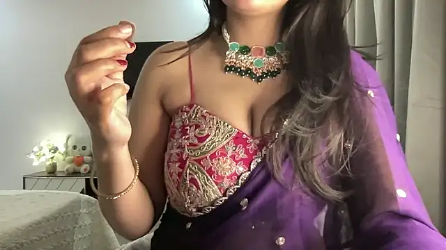 Wild Fantasy 7 online show from October 2025 08:52:01 PM