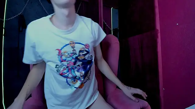 Snapshot of LukeSweet chatting on November 2025 11:56:02 AM LukeSweet online show from November 2025 11:56:02 AM