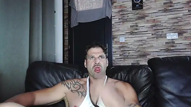 XxBigboybandxX online show from October 2025 05:00:01 PM