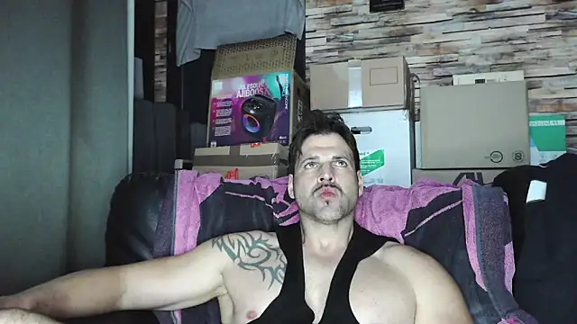 XxBigboybandxX online show from February 2026 07:48:01 PM