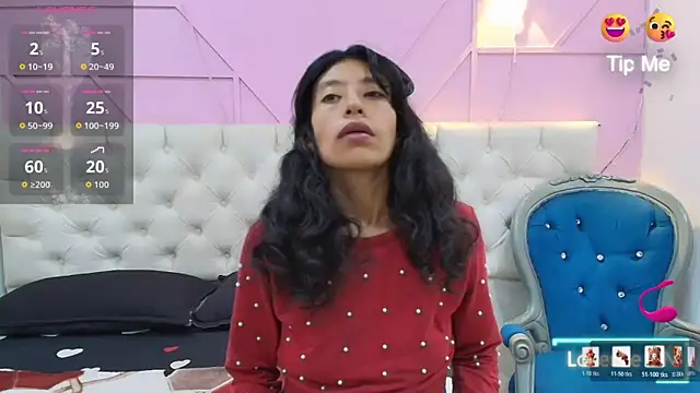 Snapshot of karolinee_66_ chatting on May 2026 04:17:01 AM karolinee 66 online show from May 2026 04:17:01 AM