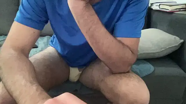 4small4inchlol online show from May 2026 11:48:01 AM