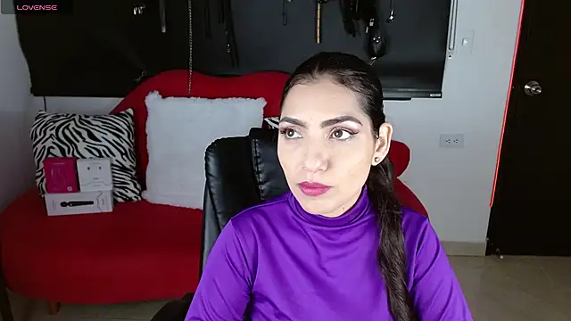 Carolaine69  online show from November 2025 01:22:01 PM