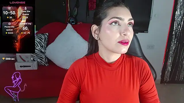 Carolaine69  online show from May 2026 01:28:01 PM