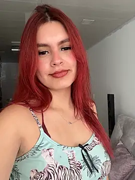 Isa smeraldy online show from January 2026 02:54:02 PM