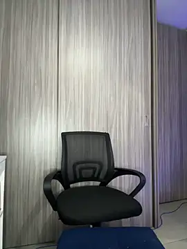 Libia James online show from February 2025 02:27:01 AM