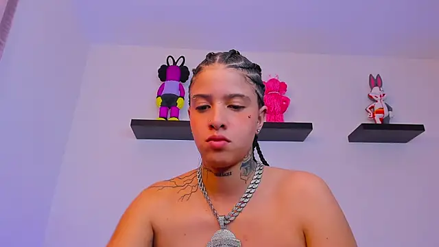 Snapshot of Gangster_Girl chatting on February 2025 09:00:02 AM Gangster Girl online show from February 2025 09:00:02 AM