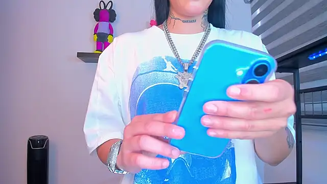 Gangster Girl online show from October 2025 10:10:01 PM