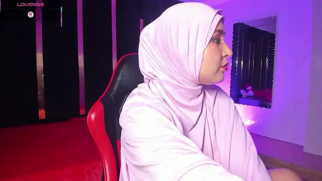 Snapshot of SamiQuest chatting on March 2026 04:18:01 AM SamiQuest online show from March 2026 04:18:01 AM