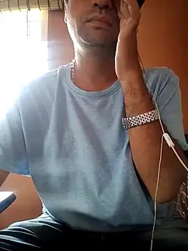 Snapshot of daddy_indian chatting on December 2024 04:49:02 AM daddy indian online show from December 2024 04:49:02 AM