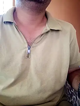 Snapshot of daddy_indian chatting on March 2025 05:45:02 AM daddy indian online show from March 2025 05:45:02 AM