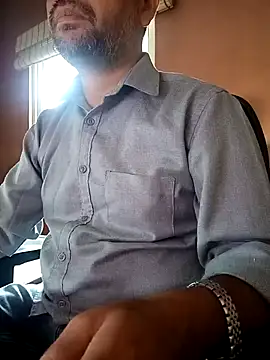 Snapshot of daddy_indian chatting on October 2025 05:18:02 AM daddy indian online show from October 2025 05:18:02 AM