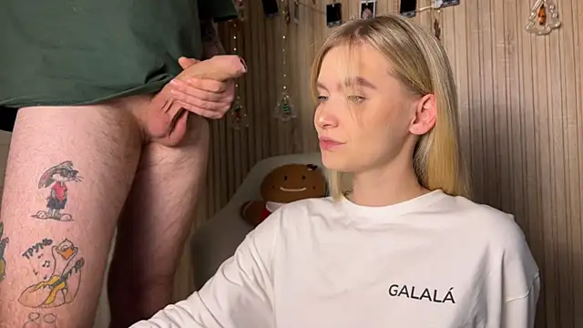 Snapshot of Adelovenick chatting on January 2026 12:30:01 PM Adelovenick online show from January 2026 12:30:01 PM