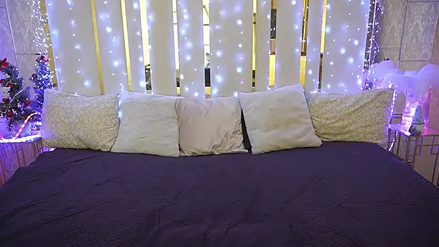 Snapshot of Daisy_Delight chatting on January 2025 12:15:02 AM Daisy Delight online show from January 2025 12:15:02 AM