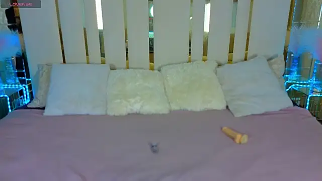 Daisy Delight online show from November 2025 08:58:01 PM