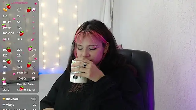 mixie cute online show from December 2024 01:14:01 AM