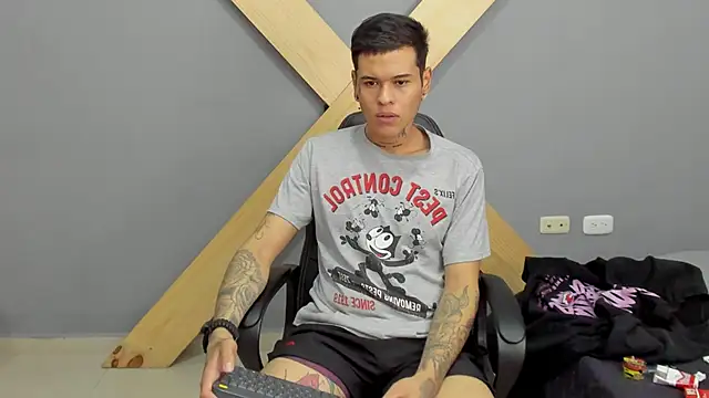jamesinked  online show from December 2024 02:49:02 PM