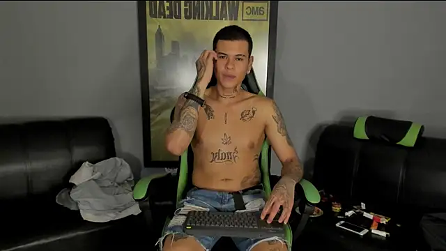 Snapshot of jamesinked_ chatting on January 2025 05:30:01 AM jamesinked online show from January 2025 05:30:01 AM
