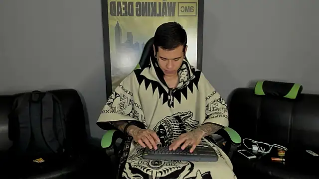Snapshot of jamesinked_ chatting on February 2025 10:48:02 PM jamesinked online show from February 2025 10:48:02 PM