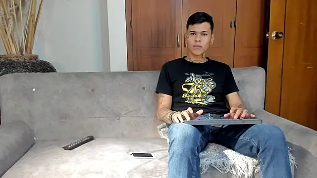 Snapshot of jamesinked_ chatting on November 2025 03:18:02 AM jamesinked online show from November 2025 03:18:02 AM