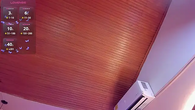 Snapshot of viiolett_lee chatting on January 2025 12:33:01 AM viiolett lee online show from January 2025 12:33:01 AM