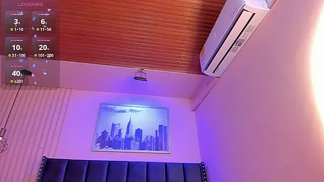 Snapshot of viiolett_lee chatting on February 2025 11:30:02 PM viiolett lee online show from February 2025 11:30:02 PM