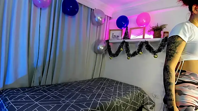 Snapshot of susyy7 chatting on December 2025 07:33:02 PM susyy7 online show from December 2025 07:33:02 PM