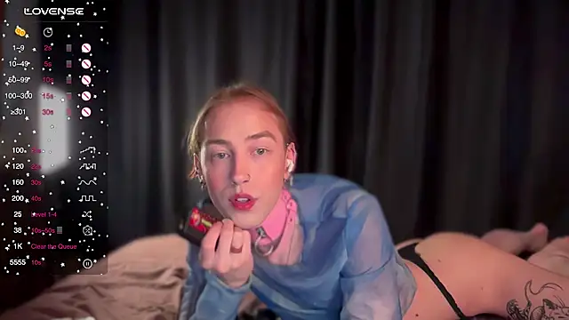 Snapshot of Avril_Pearly_ chatting on October 2025 12:02:01 PM Avril Pearly online show from October 2025 12:02:01 PM